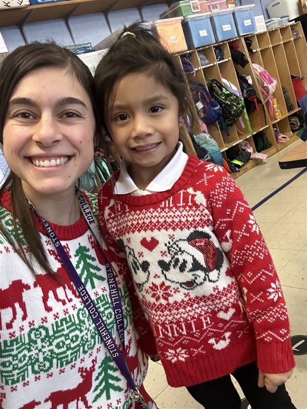 Ms. Bellini's class has holiday spirit!